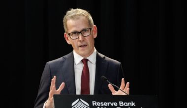 Do rate rises in response to the OCR cut suggest the Reserve Bank bungled its comms and slowed the economy recovery?