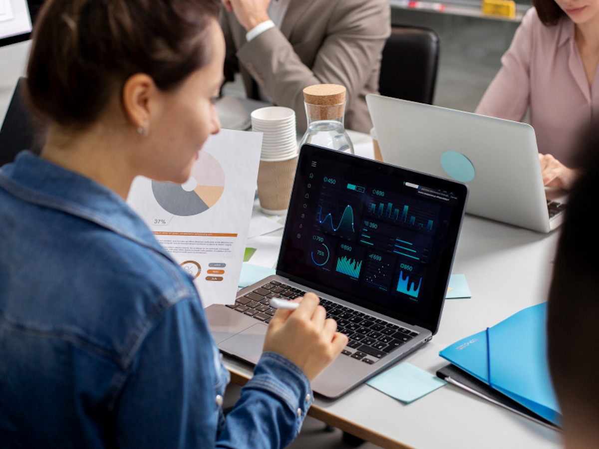 Data-Driven Infectious Disease Control: Qualitative Study of Professionals’ Attitudes, Barriers, and Needs