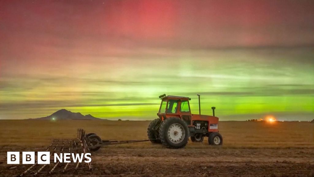 New video shows stunning Aurora Borealis over South Dakota