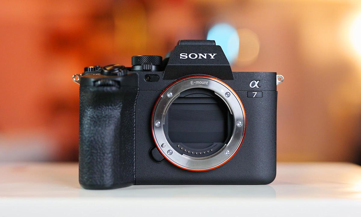 Sony's A7R IV and A7R V cameras are on sale for all-time-low prices for Black Friday