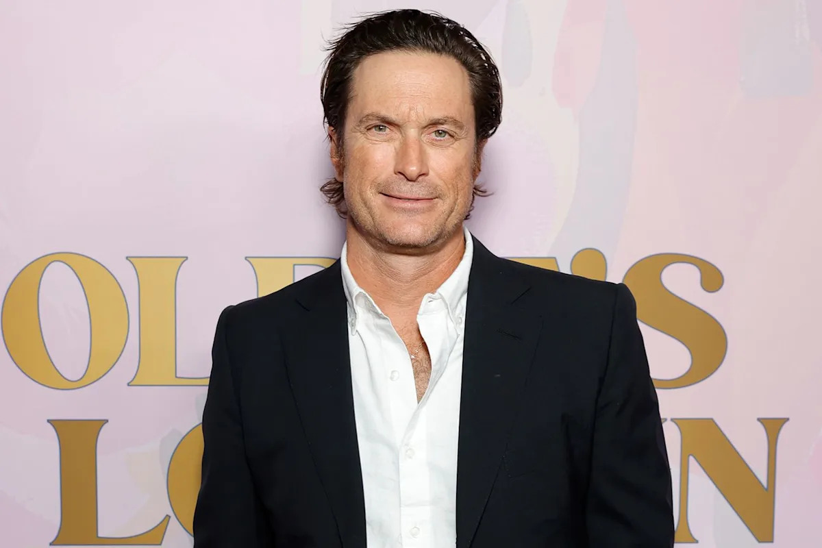 Oliver Hudson Reveals He Had a Strict 'No Husbands' Rule at His 2006 Wedding to Wife Erinn in Mexico