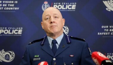 Police mental health responses drop by thousands after changes