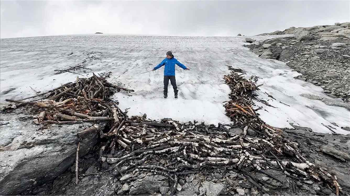 1,500 Year-Old Reindeer Trap and Hunting Equipment Uncovered in the Ice of Norway's Mountains