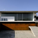 Elemental Shores in the Asia-Pacific: Concrete Recasts the Beach House - Image 4 of 37