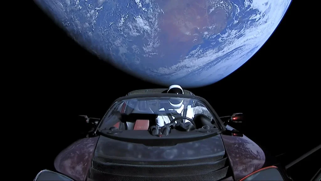 Amateur astronomer spotted Elon Musk's Tesla Roadster in space and thought our planet was in immediate danger