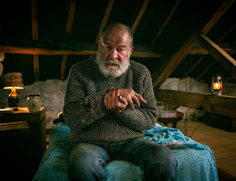 bear wolf, emmerdale