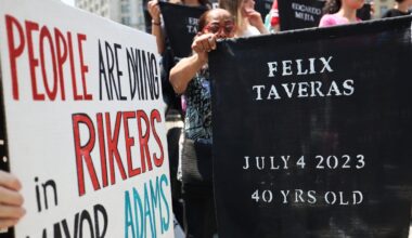 Rikers inmates increasingly need mental health help. New jails won’t fix that, report says