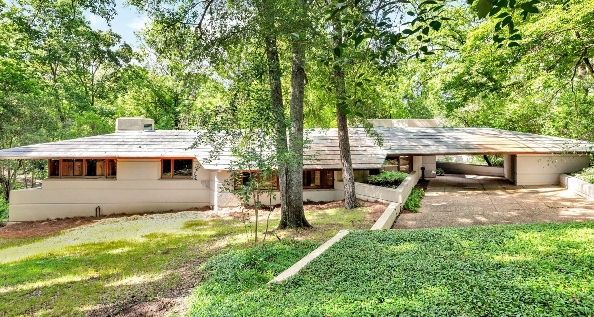Frank Lloyd Wright house in Jackson