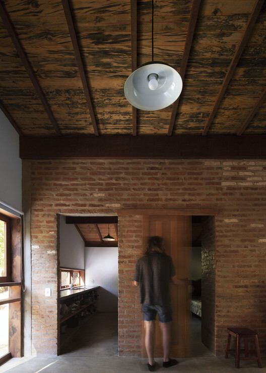 From Legal Constraint to Local Craft: Four Adaptive Projects by messina | rivas in Cunha - Image 6 of 14