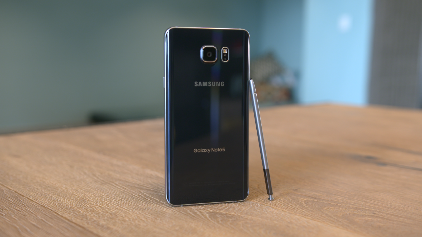 An unsupported Galaxy phone linked to death in Australia