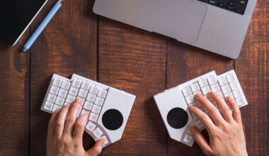 split ergonomic keyboard Go60 enables travel-ready workstation