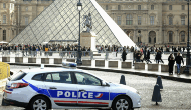 Four more suspects arrested over Louvre heist investigation - The Journal
