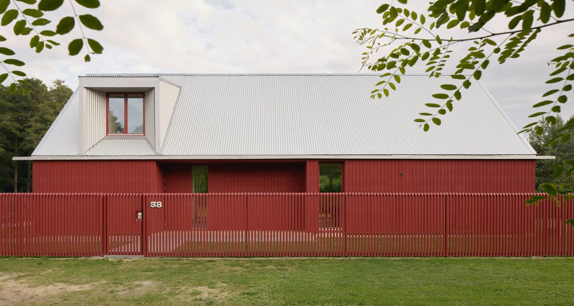 House Comet by Gaiss