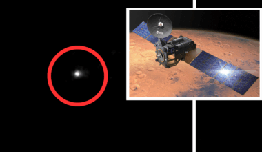 (Main) the interstellar comet 3I/ATLAS as seen by the ExoMars TRO (Inset) an illustration of the Mars orbiting spacecraft