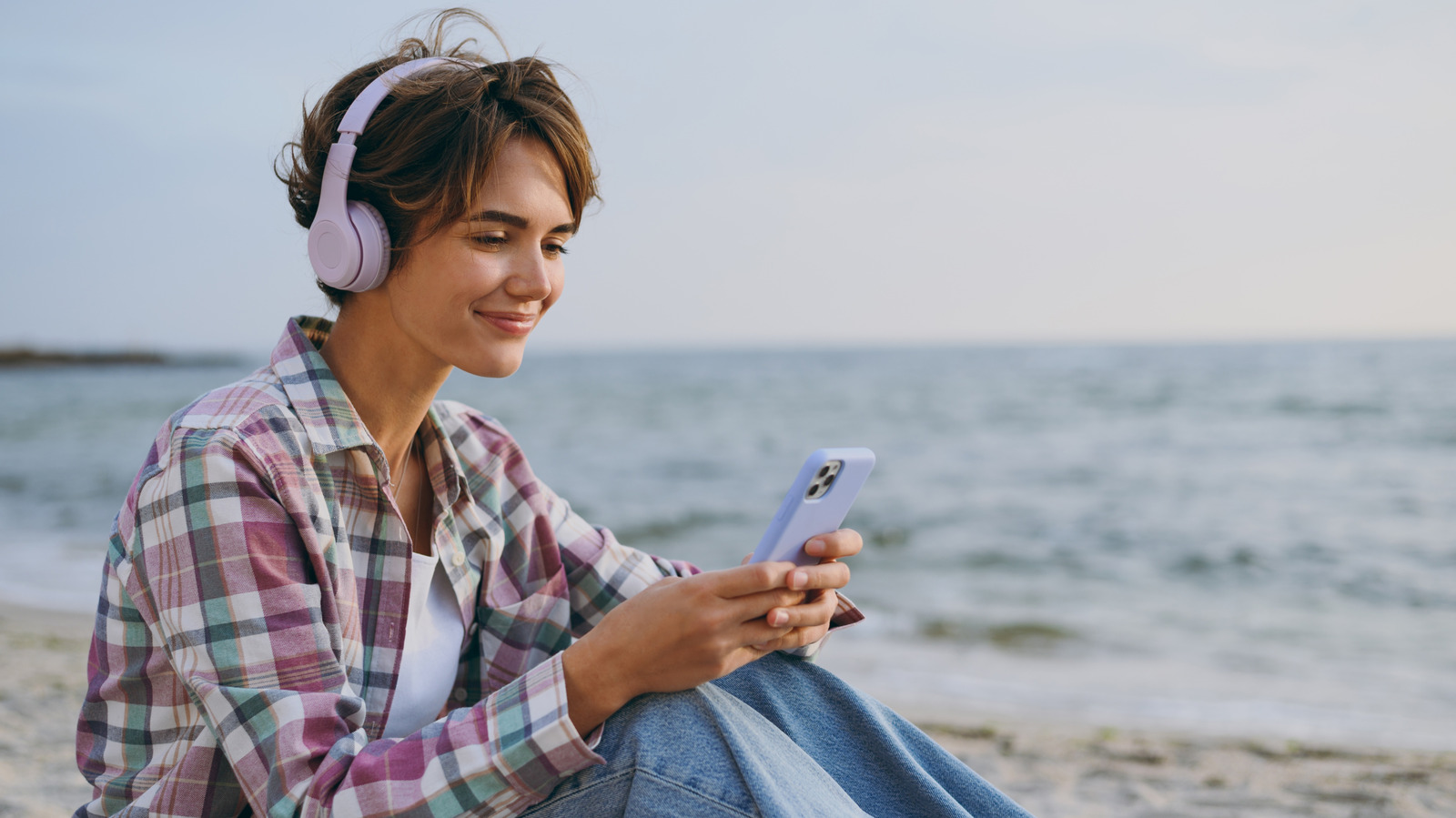 This Free App Turns Listening To Local Radio Into An Addictive Adventure