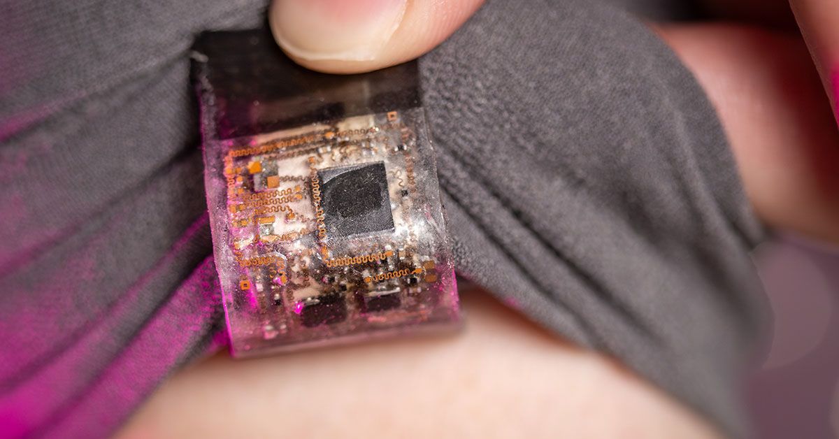 Newswise: Wearable Lets Users Control Machines and Robots While on the Move