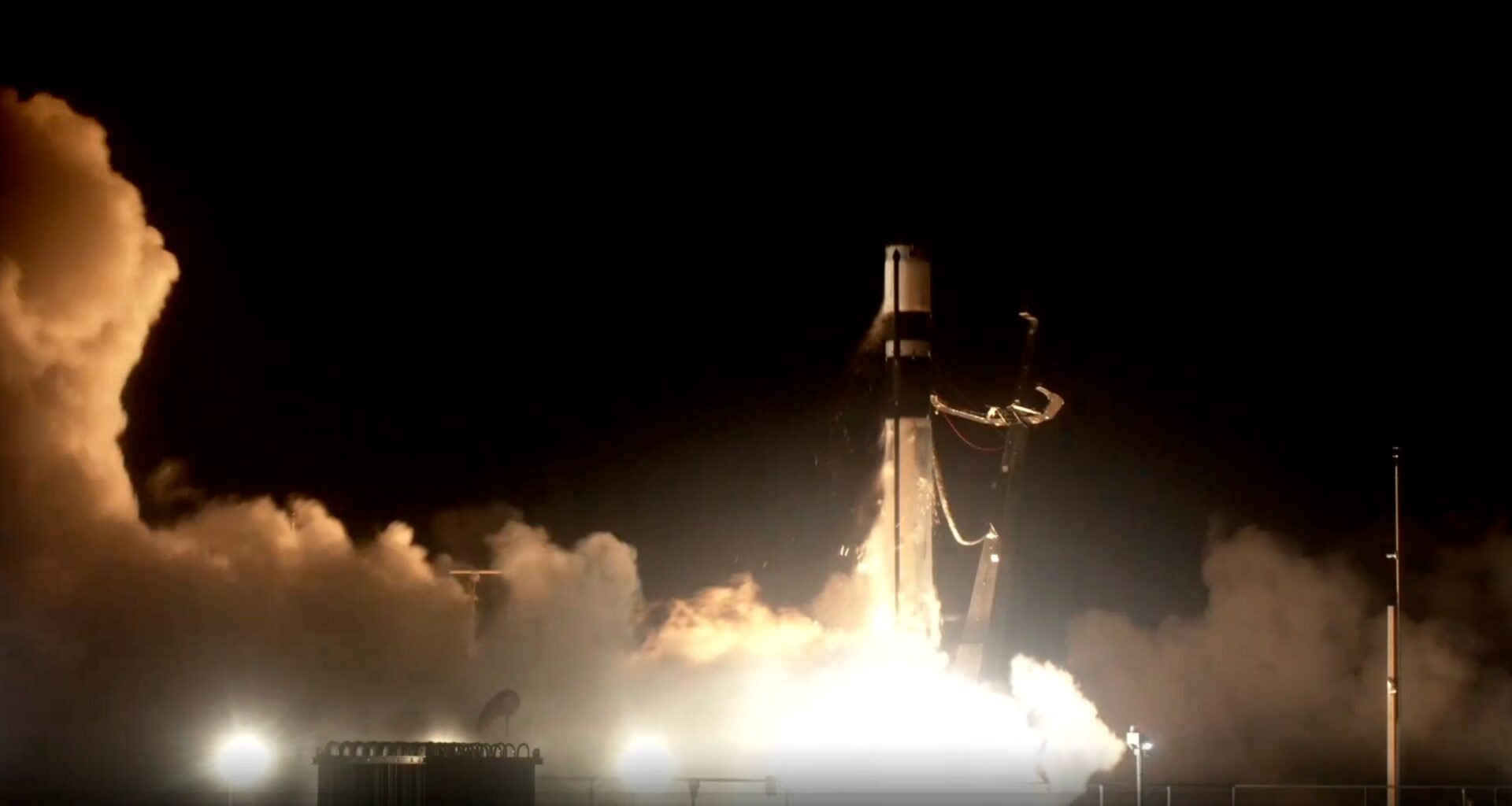 Rocket Lab launches mystery satellite for 'confidential commercial customer' (video)