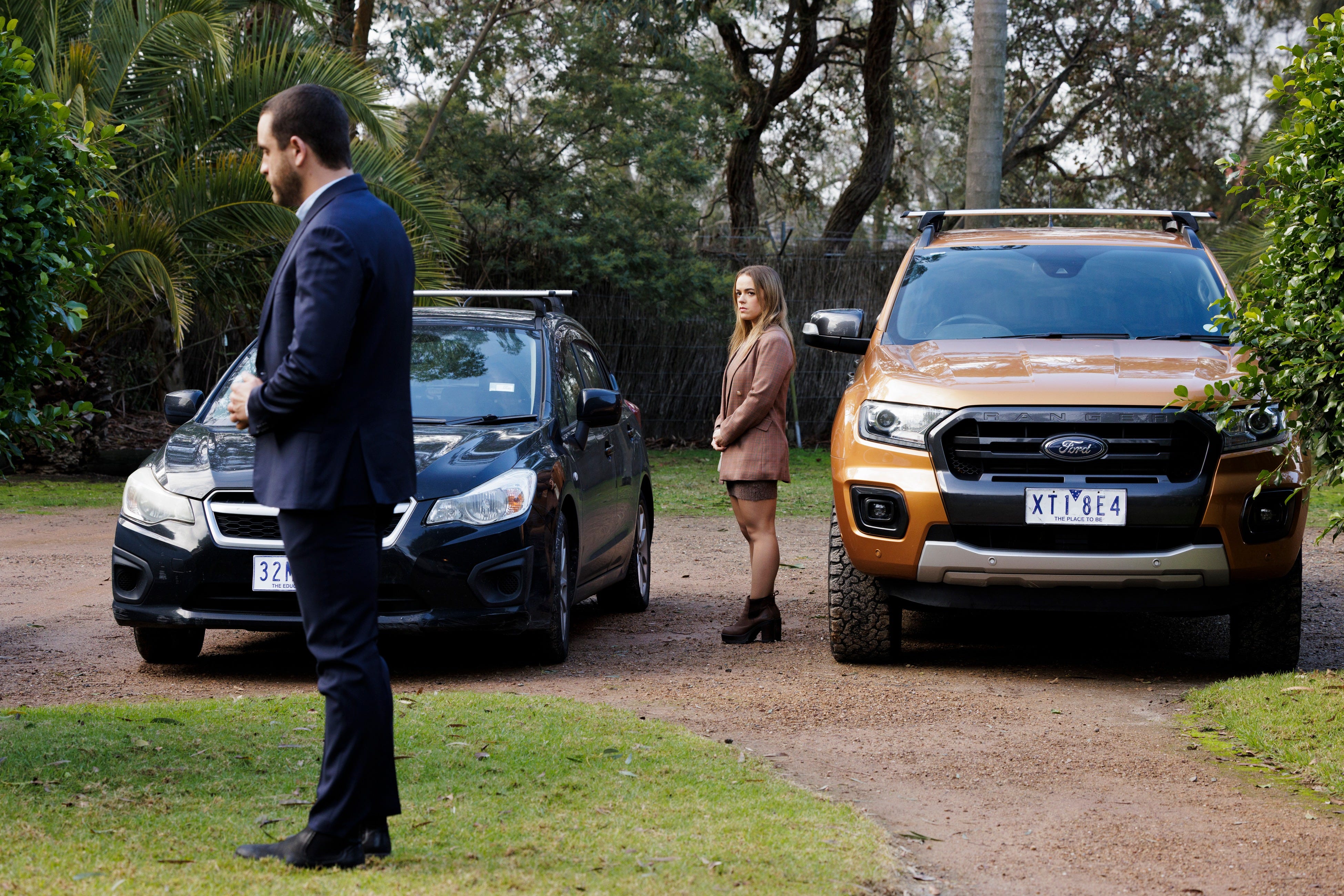 andrew rodwell and holly hoyland in neighbours