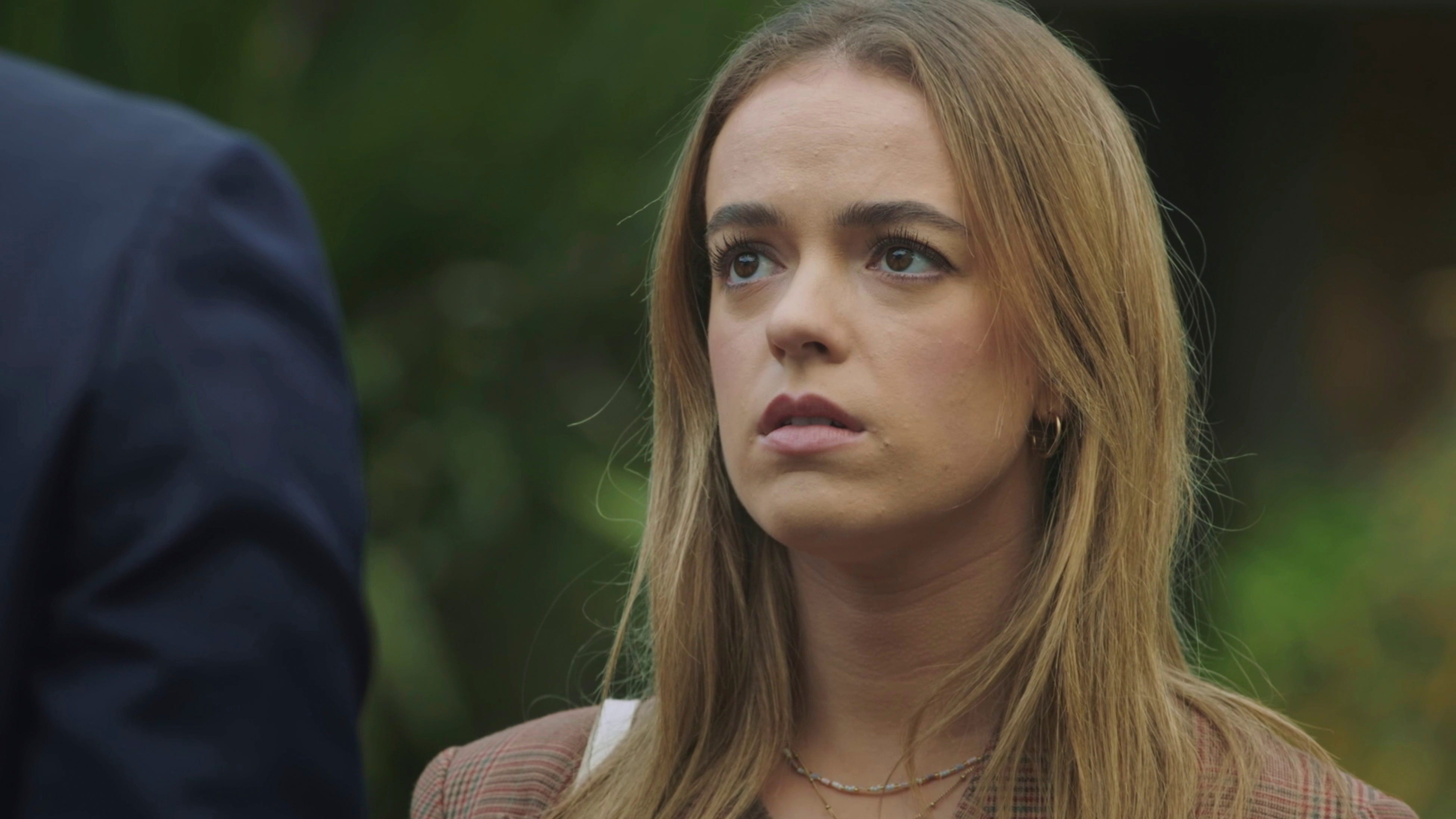 holly hoyland in neighbours