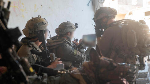 IDF expands iPhone-only policy after security review, leaving Android devices outside