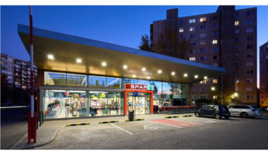 SPAR Hungary invests €3.65 million to modernise two stores