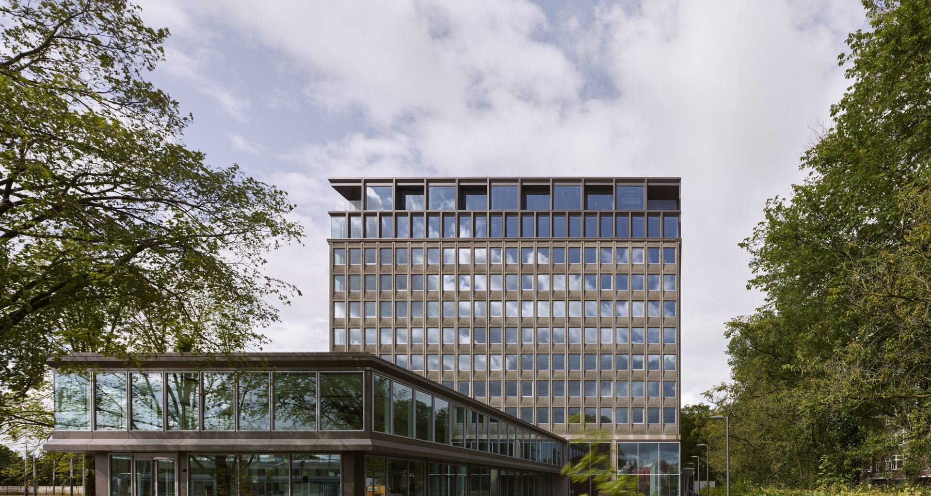 Staal-Kade Office Building Transformation / Office Winhov