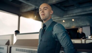 SUPERMAN Star Nicholas Hoult Recreates Lex Luthor’s “1A!” Meme At Convention