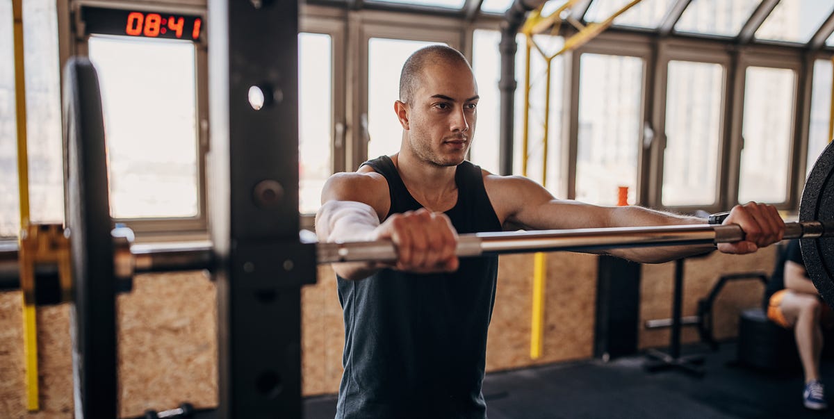 The Zombie Squat Is the Underrated Move That Builds Serious Quad Strength – Here's How to Nail It