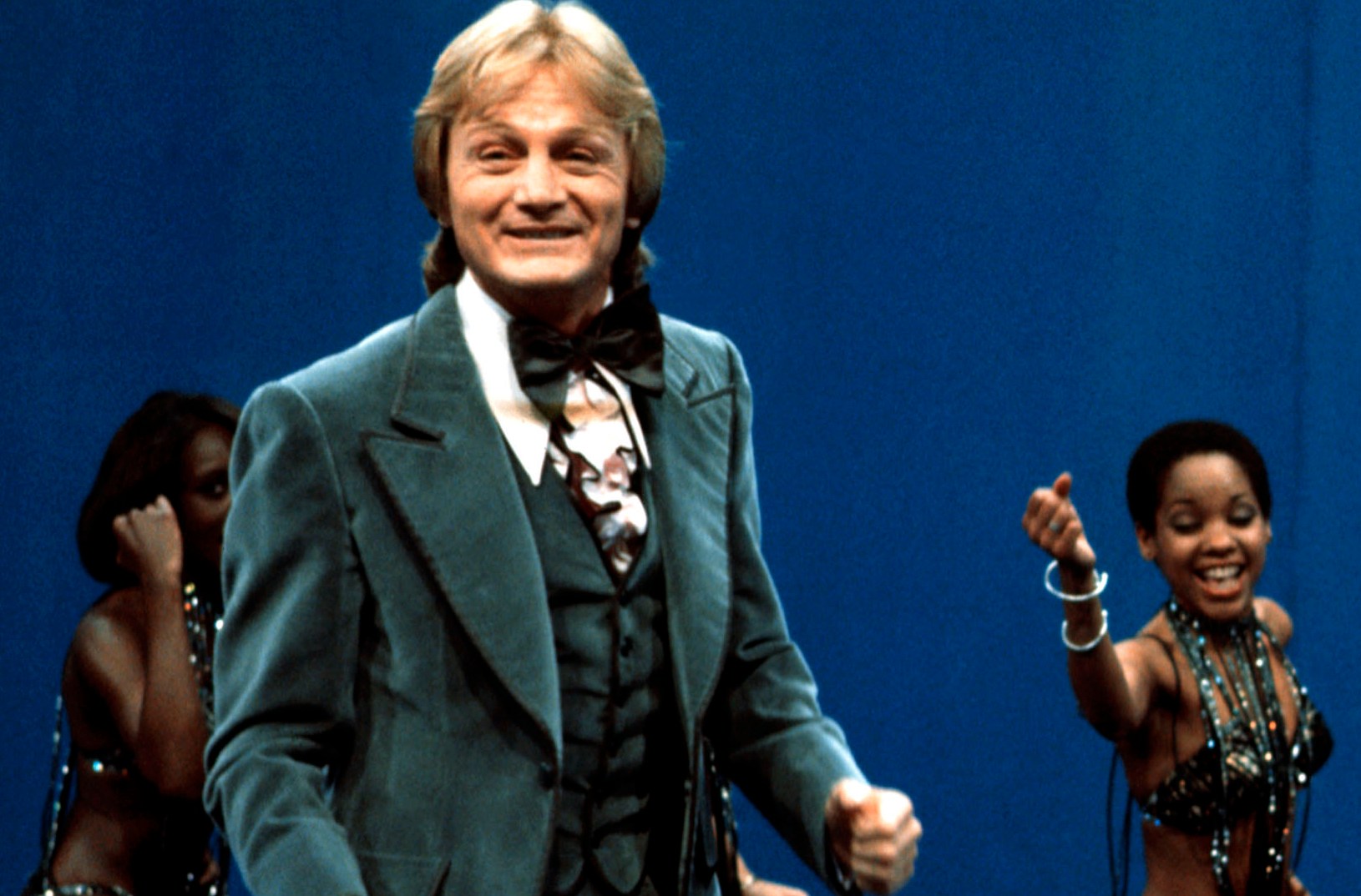 Claude François and The Claudettes dancing in TSR studios.