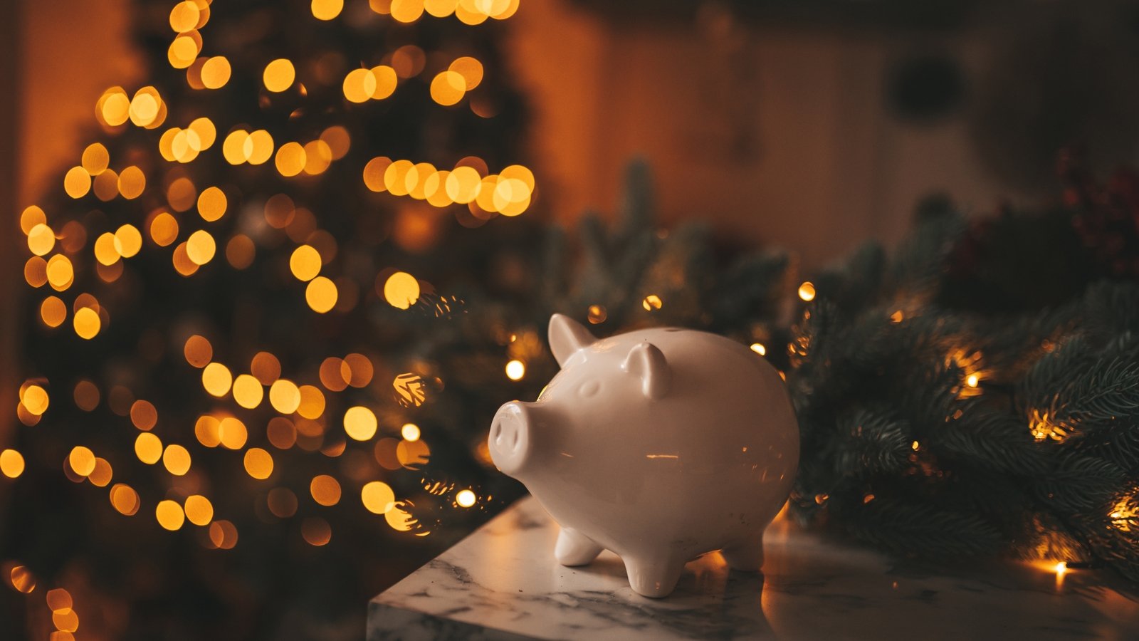 5 financial habits to mull over during the Christmas holiday