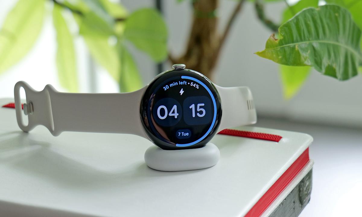 Google Pixel Watch 4 gets double pinch and wrist turn features