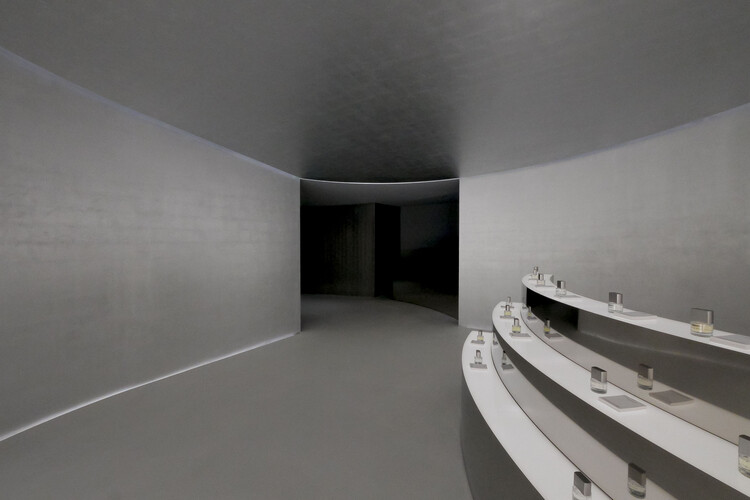 025S Bukchon Store / ATELIER KHJ - Interior Photography