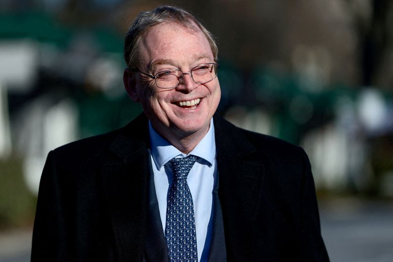 White House adviser Hassett says GDP 'fantastic,' job gains to jump