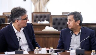 Iran replaces central bank chief as currency crisis deepens