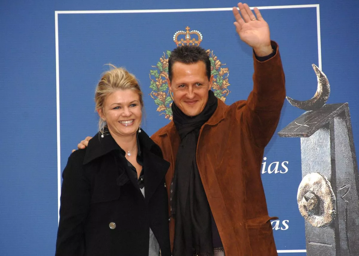 OVIEDO, SPAIN - OCTOBER 26:  Michael Schumacher and his wife Corinne arrive at the Reconquista Hotel on October 26, 2007 in Oviedo, Spain  (Photo by Lalo Yasky/WireImage) 