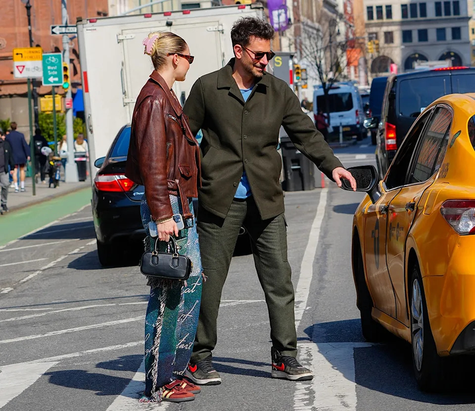 <p>Early 2024: Confirming Romance</p>