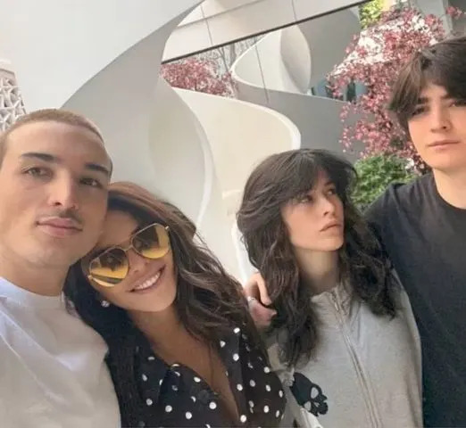 Lauren Sanchez Bezos/Instagram Lauren Sánchez Bezos with her three kids.