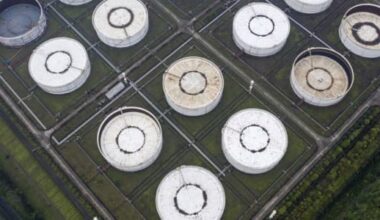 How Far Can Brent and WTI Fall in an Oversupplied Market?