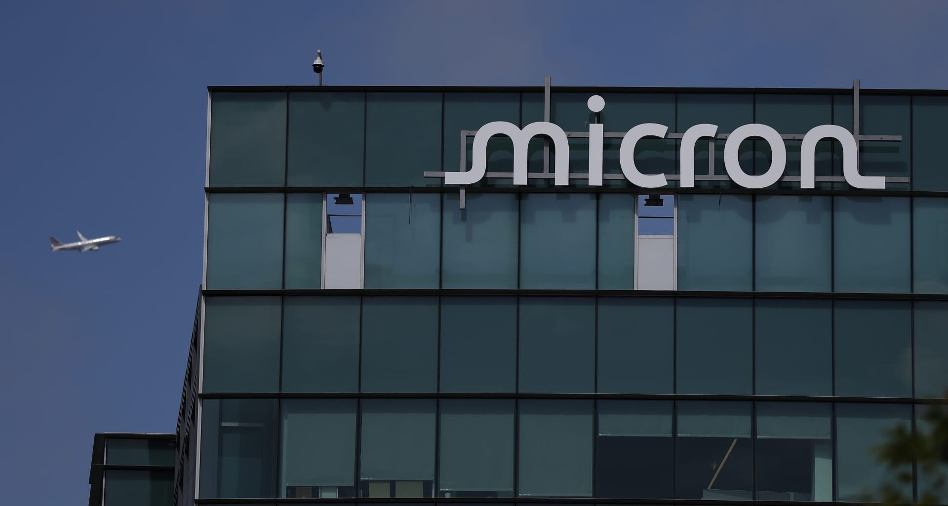 Jim Cramer's top 10 things to watch in the stock market Thursday