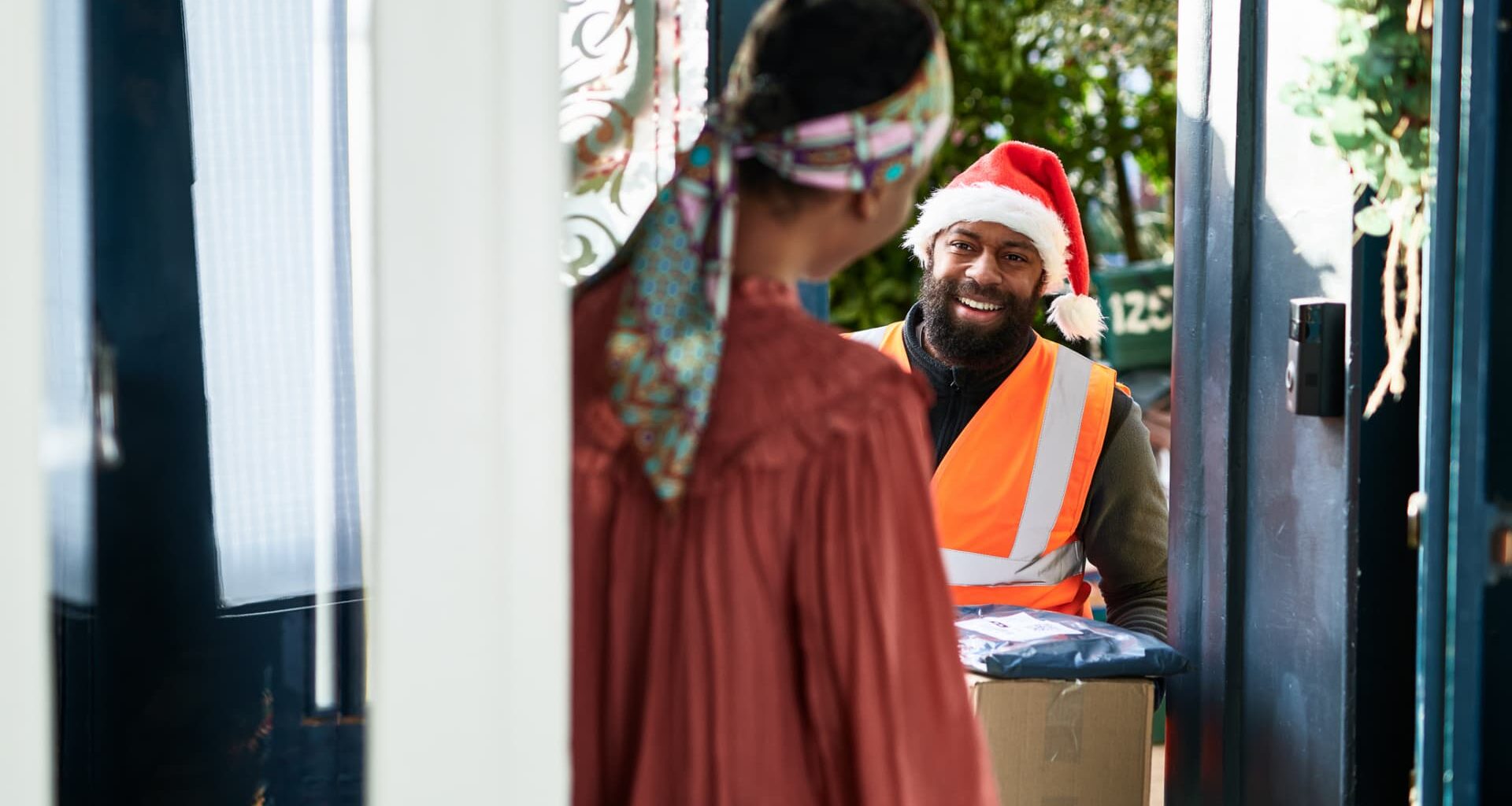 How Much To Tip During Holidays, Plus Money Tools That Make It Easy