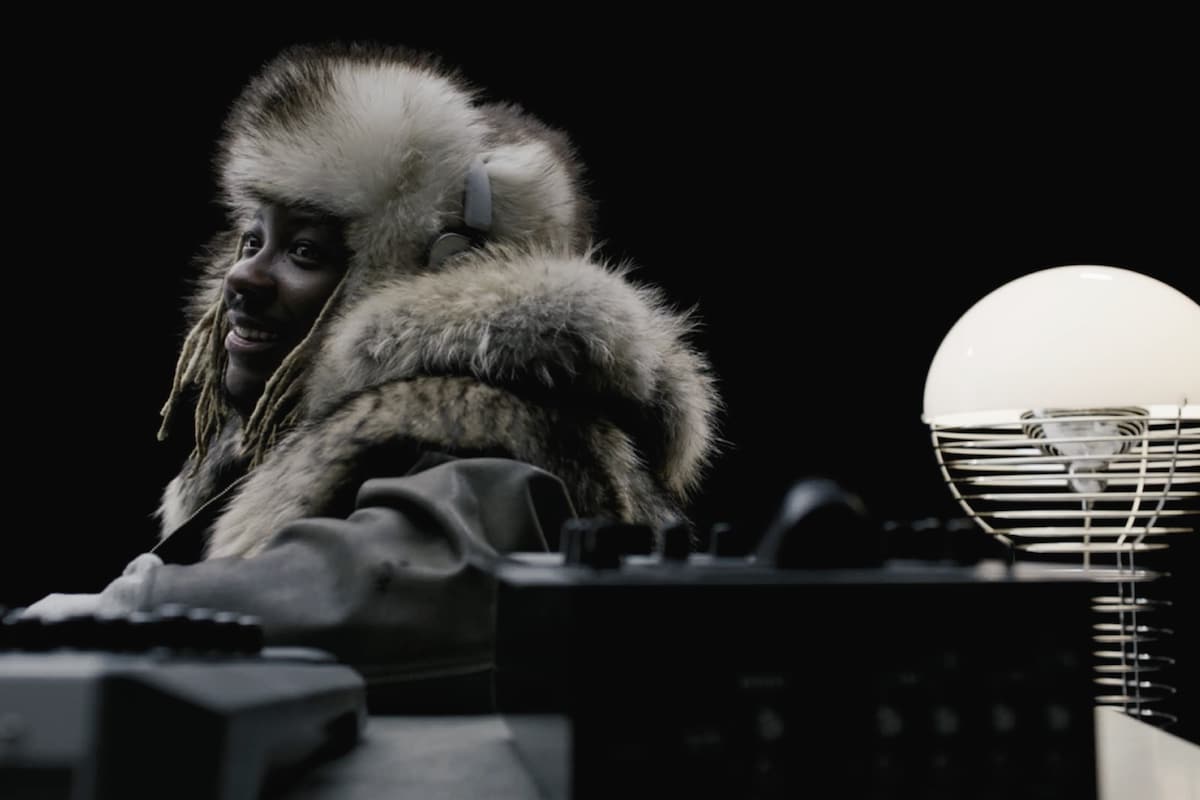 Internet artist Osean is all for blending art and technology