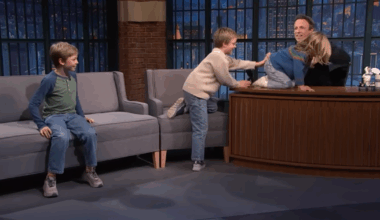 One Of Seth Meyers’ Kids Cracks Up Studio Audience With 6-Word Review Of NYC Subway