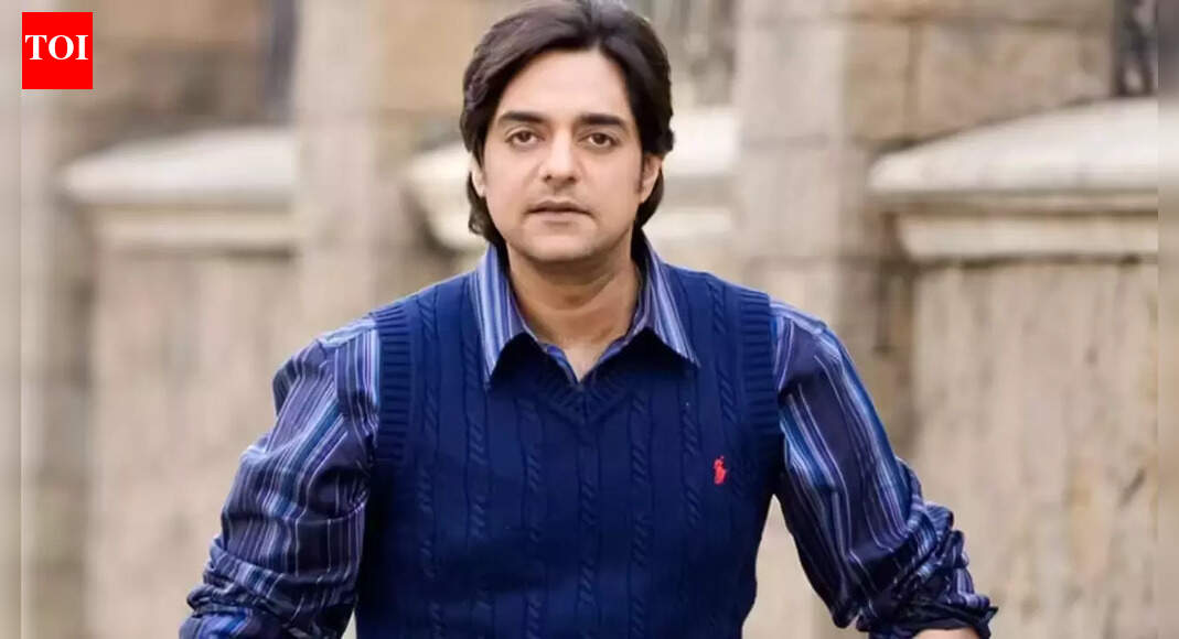 Aishwarya Rai and Shah Rukh Khan's co-star Chandrachur Singh lands in Aligarh over ancestral property dispute; visits District Magistrate’s office with mother |