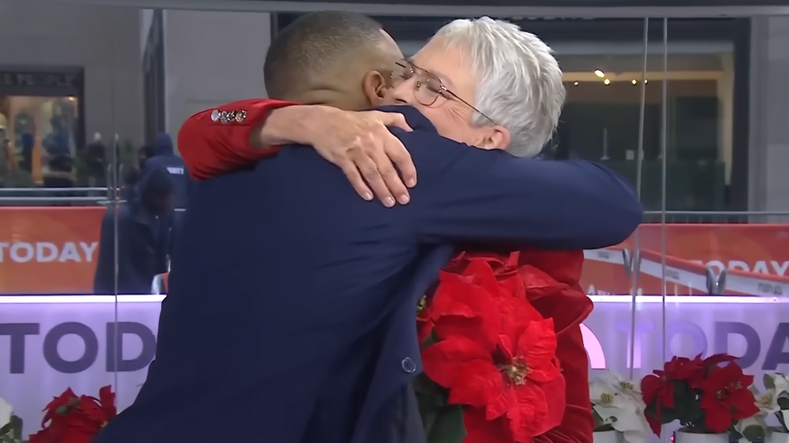 Jamie Lee Curtis Gets Emotional During 'Ella McCay' Interview