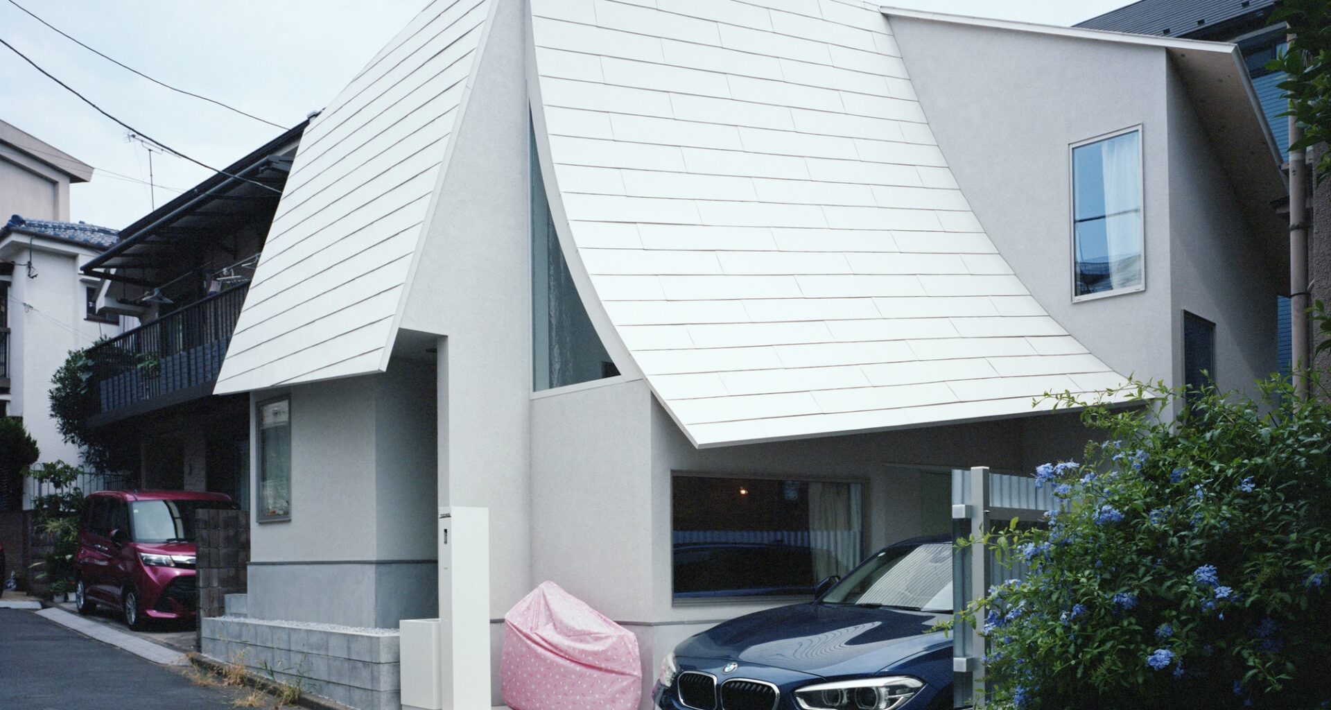 Tent Cabin in Omori / HUNE ARCHITECTS
