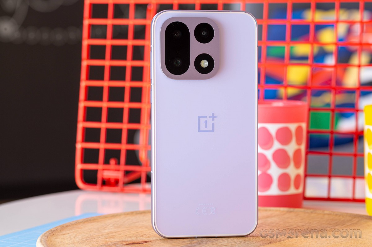 OnePlus 15 is finally up for pre-order in the US, here's when it ships