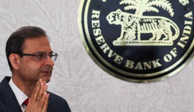 India delivers rate cut despite rupee weakness and resilient growth - Nikkei Asia