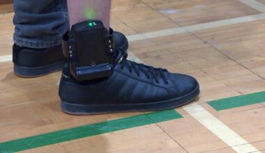 Tracking bracelets not adapted to realities of Quebec's remote communities, advocates say