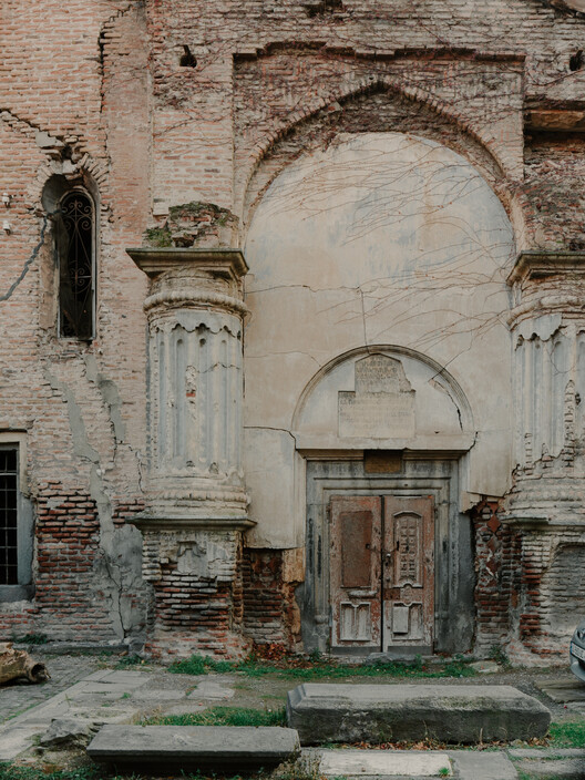 Ubani Publishes First Volume of the Guide to Tbilisi Districts, Focusing on Kala - Image 3 of 14