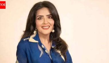 Hrithik Roshan’s sister Sunaina Roshan opens up about her battle with social anxiety, ‘My legs shiver, they go numb, and they feel unstable’ | Hindi Movie News